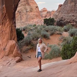 Meet your Posher, Linda